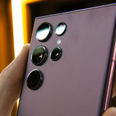 Get the new Samsung Galaxy S22 with AT&T offers